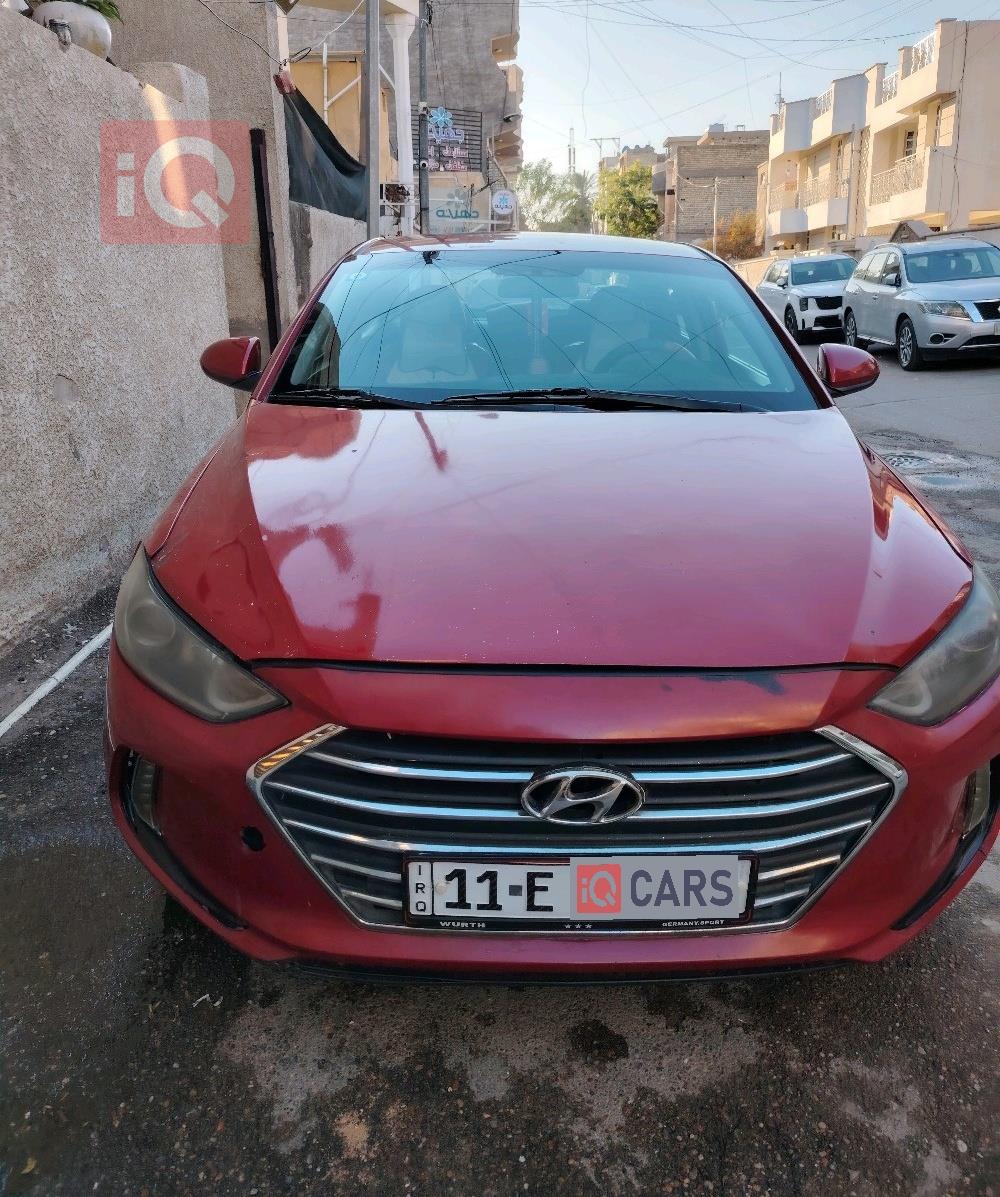 هیوندای ئەلەنترا